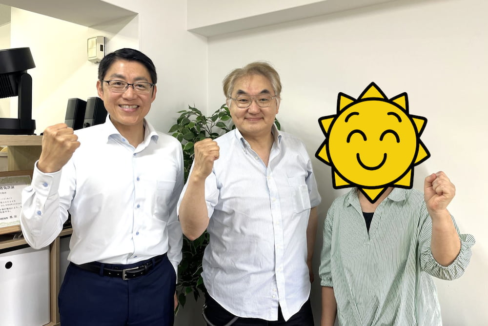 横浜不動産売却｜売却完了後に畠山ご夫妻と記念撮影！