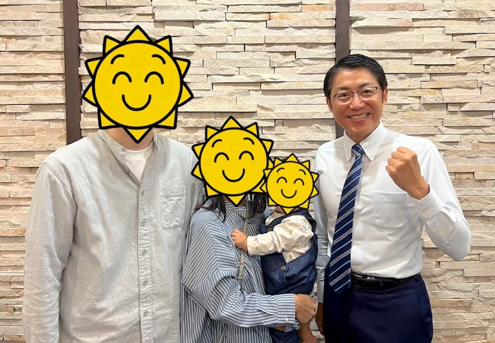 横浜不動産売却|購入完了後に岩﨑様と記念撮影!